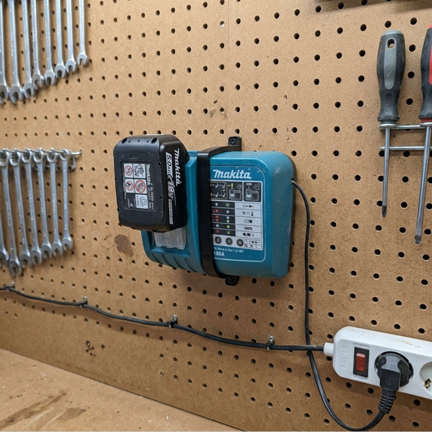 Makita DC18RA 18V LXT Rapid Optimum Charger Wall Mount Holder