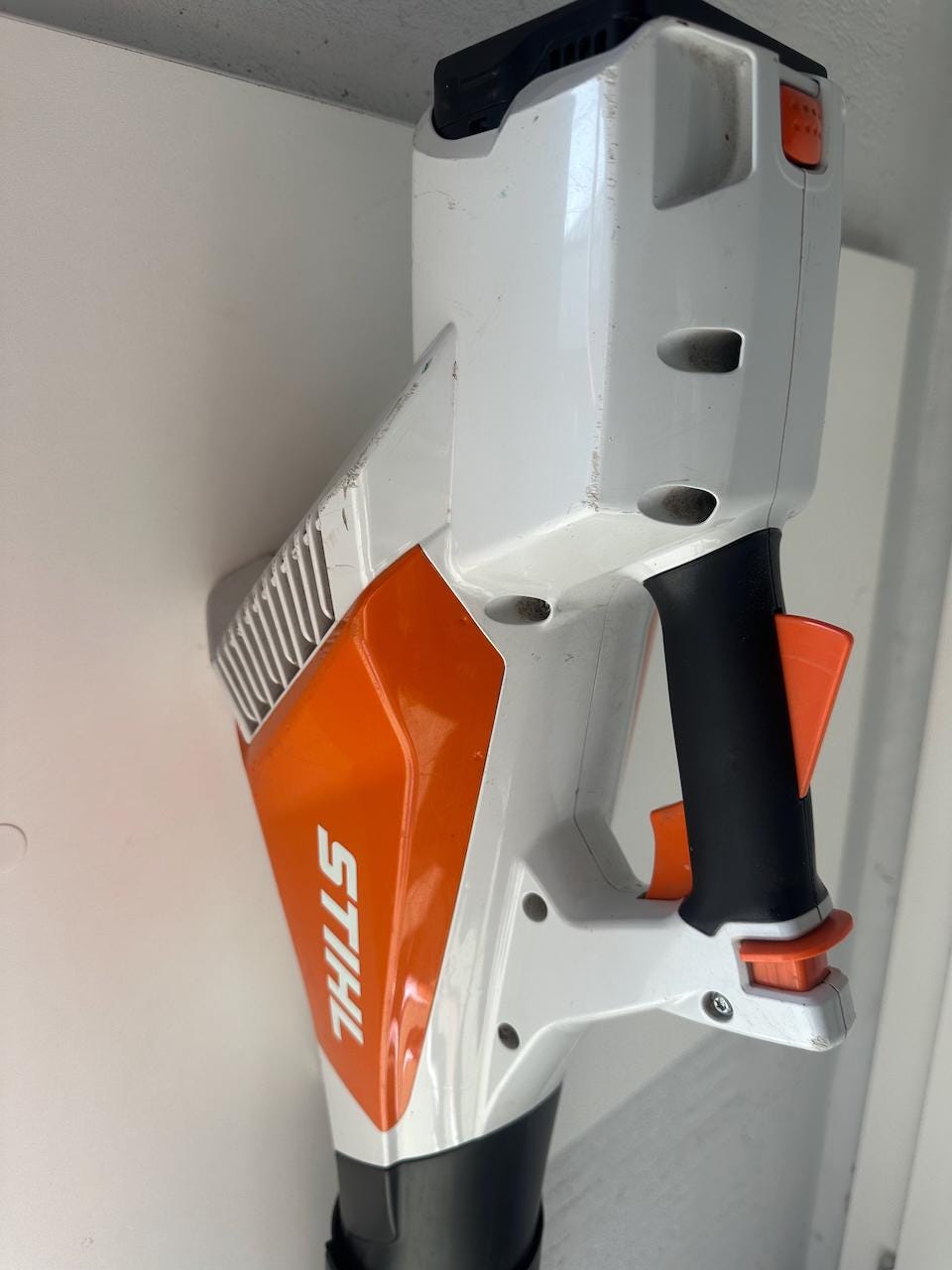 STIHL BGA 57 Leaf Blower Wall Mount, 3D Printed PETG Tool Holder