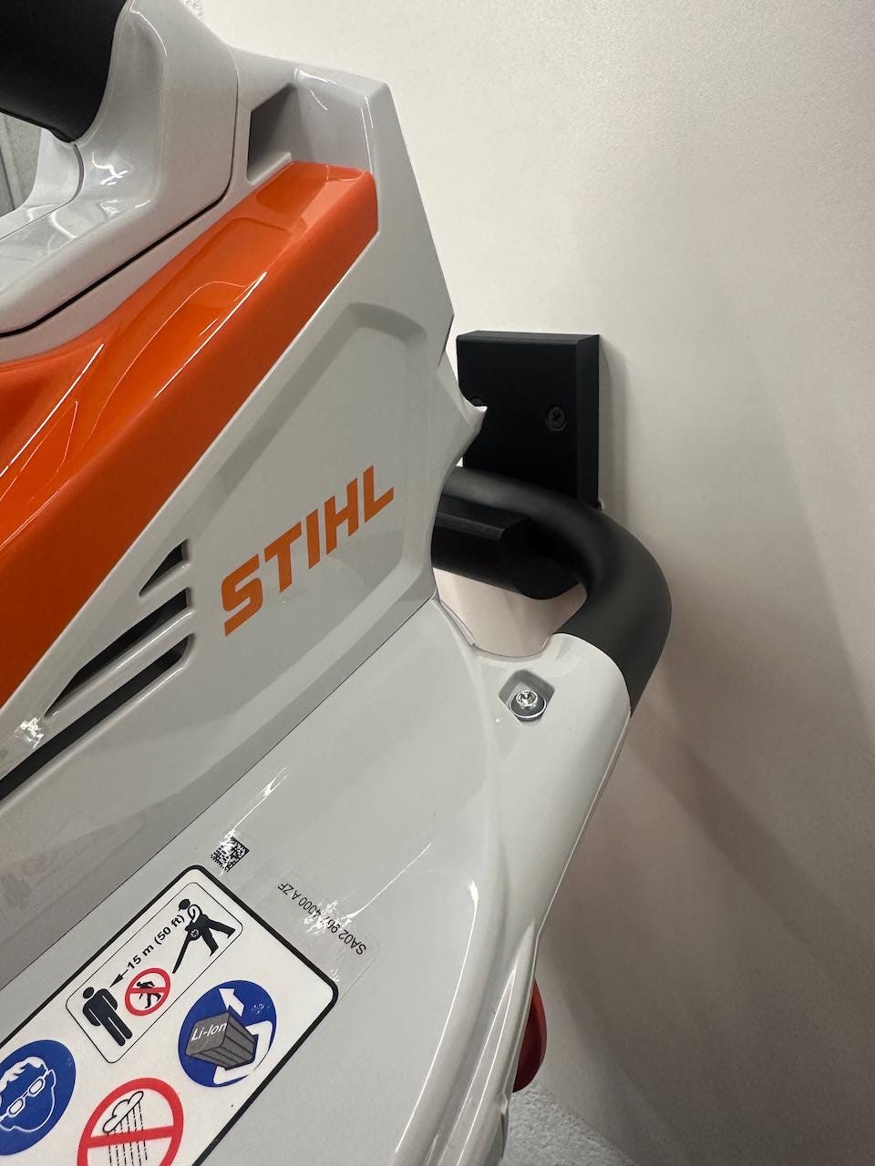 STIHL SHA56 Leaf Blower / Shredder Vacuum Wall Mount, Garage Organization