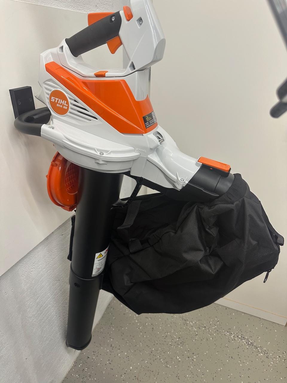 STIHL SHA56 Leaf Blower / Shredder Vacuum Wall Mount, Garage Organization