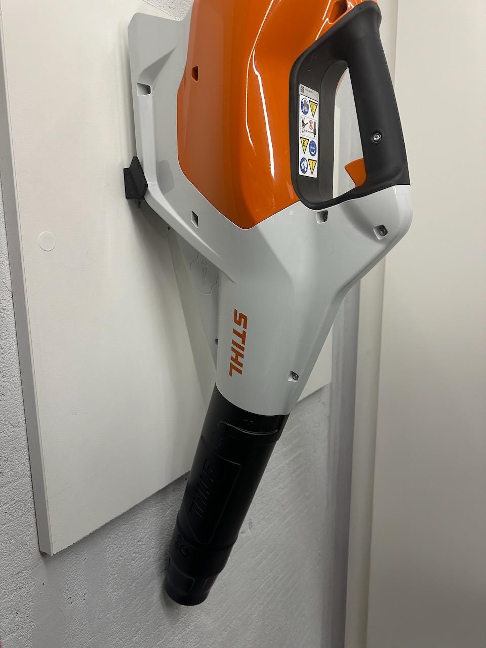 3D Printed STIHL BGA 160 Leaf Blower Wall Mount, PETG Garage Holder
