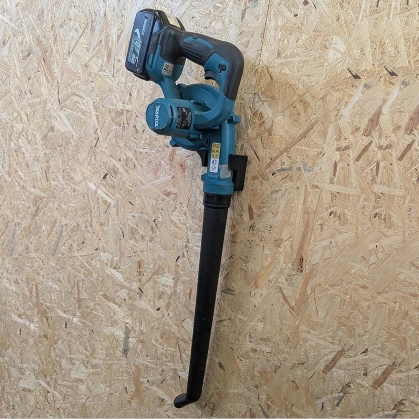 Makita XBU05, XBU06, GBU02, DUB186, DUB185, UB002 wall mount | Garage Organization For Compact Blower