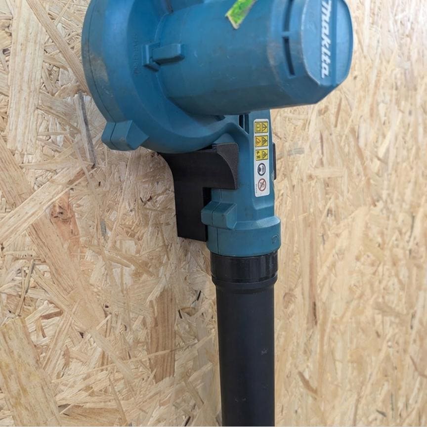 Makita XBU05, XBU06, GBU02, DUB186, DUB185, UB002 wall mount | Garage Organization For Compact Blower