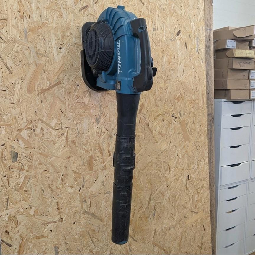 Makita DUB363 / UB003 / XBU04 Wall Mount | Shed, Shop or Garage storage