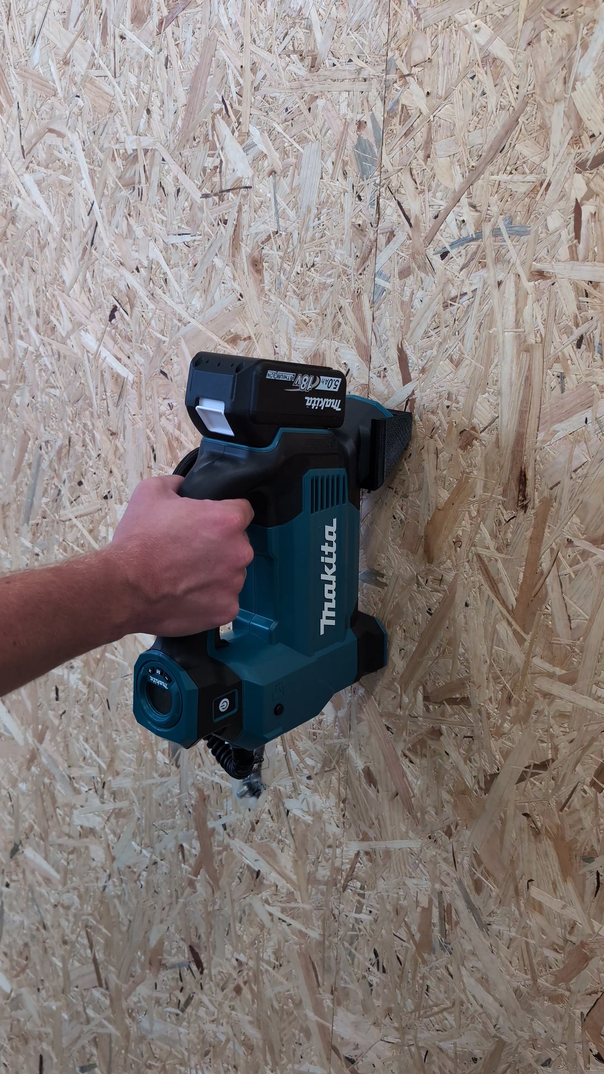 Makita DMP181 / DMP180 Inflator Wall Mount Holder for Garage Workshop or Work Van