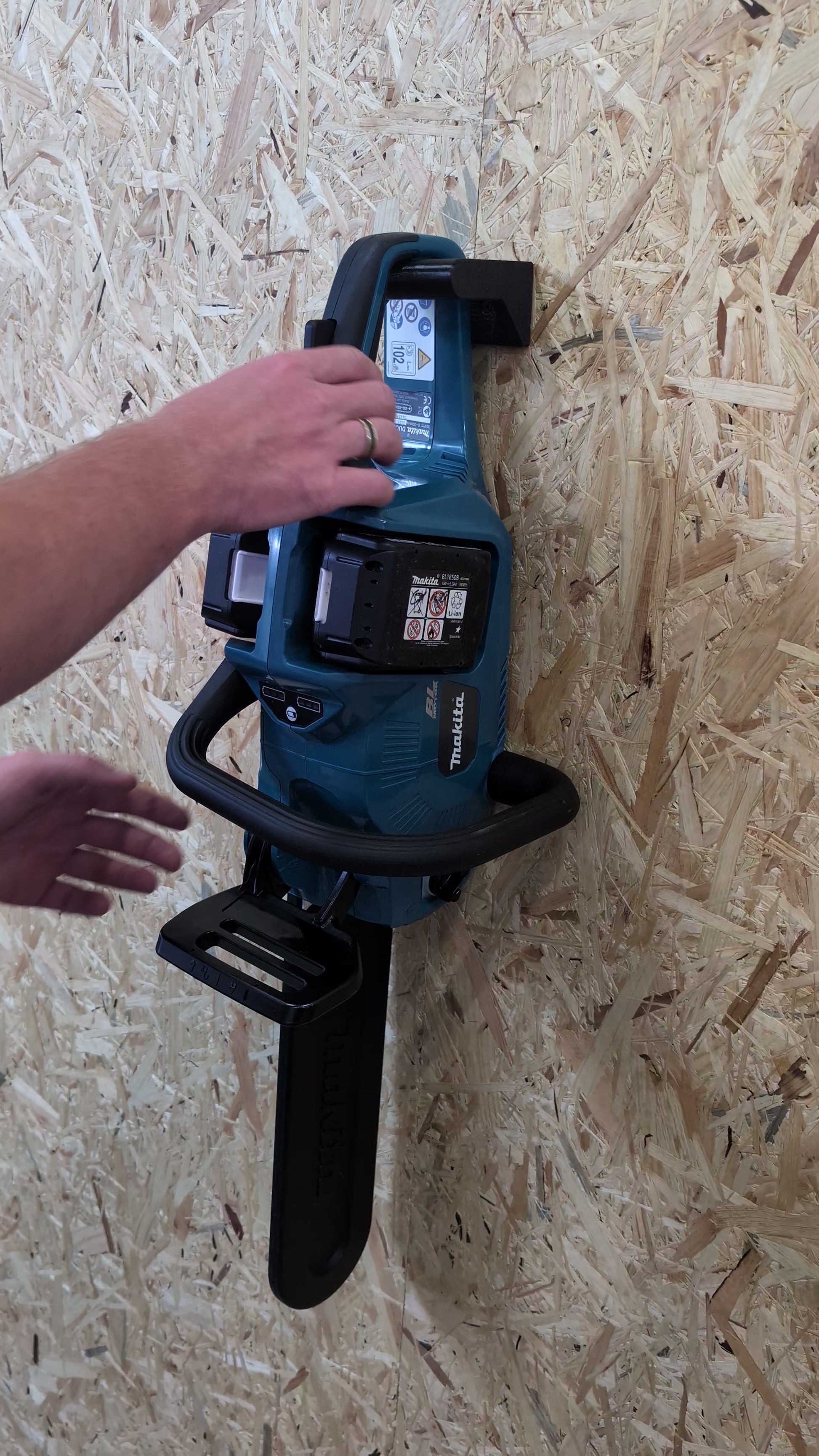 Makita UC DUC GCU XCU EA DCS Chainsaw Wall Mount Holder for Garage Workshop Shed