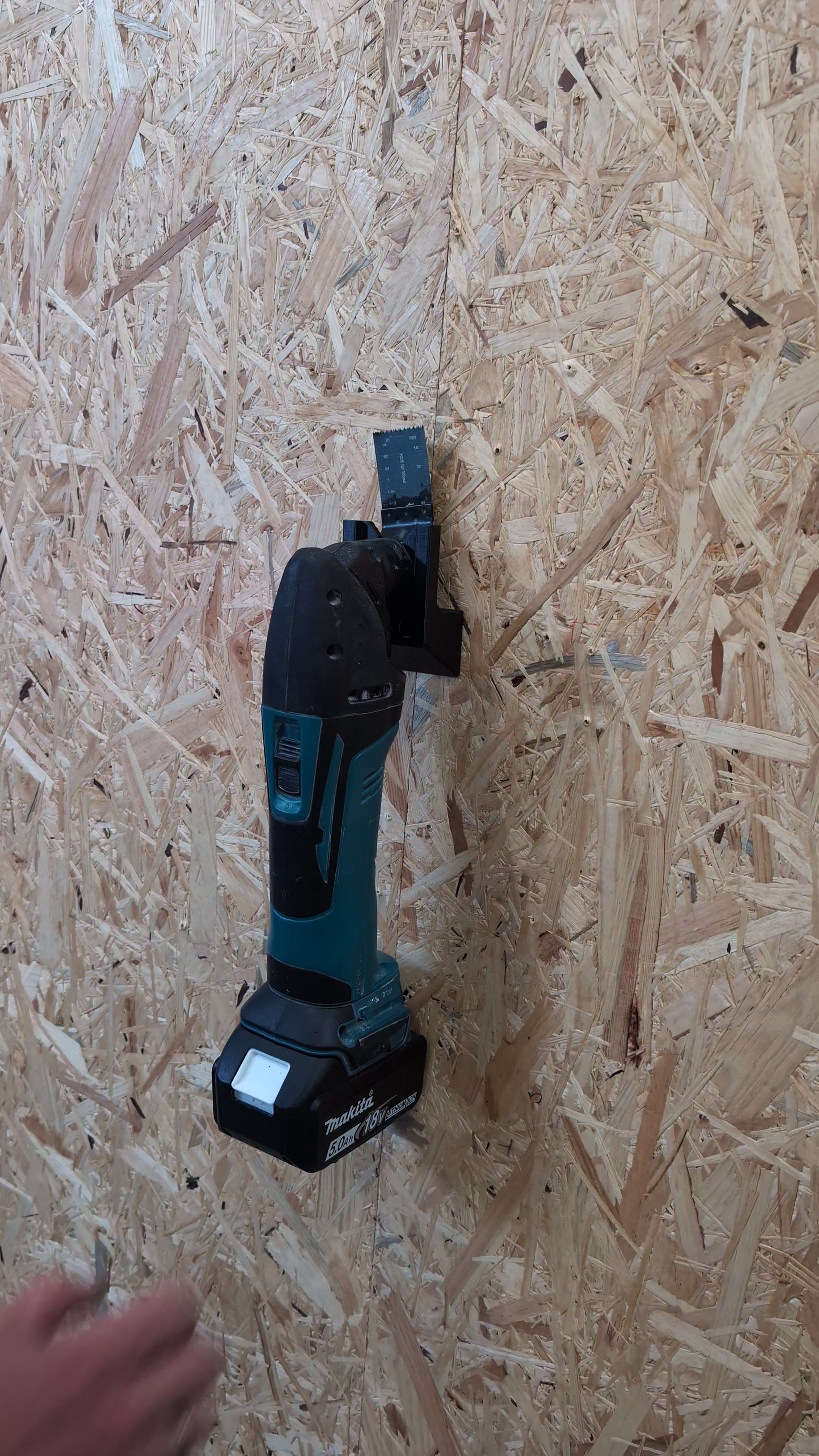 Makita DTM50 DTM51 XMT03 Multi Tool Wall Mount Holder for Garage Workshop or Work Van