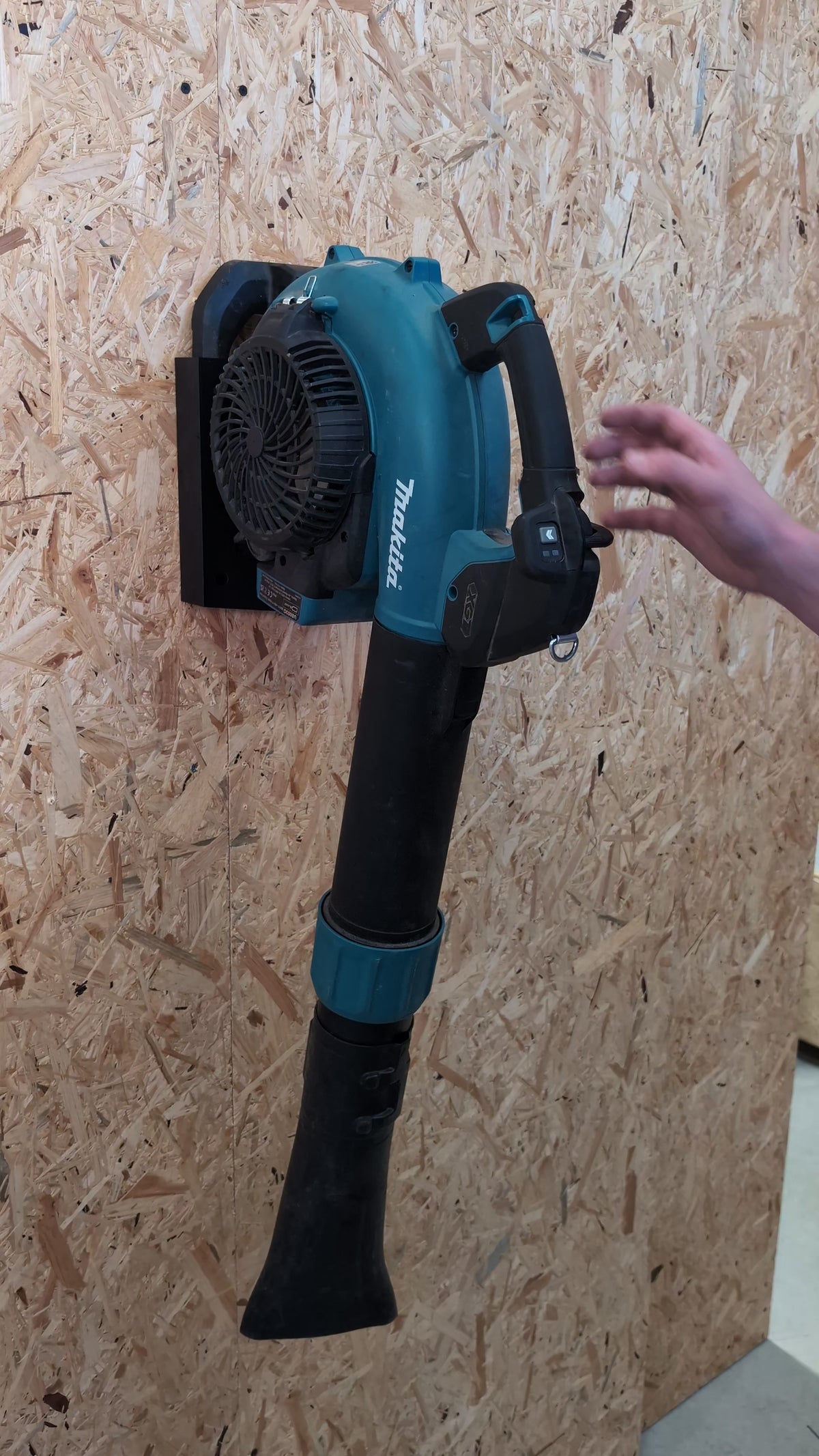 Makita UB003G GBU03ZV XGT Blower Vacuum Wall Mount Holder